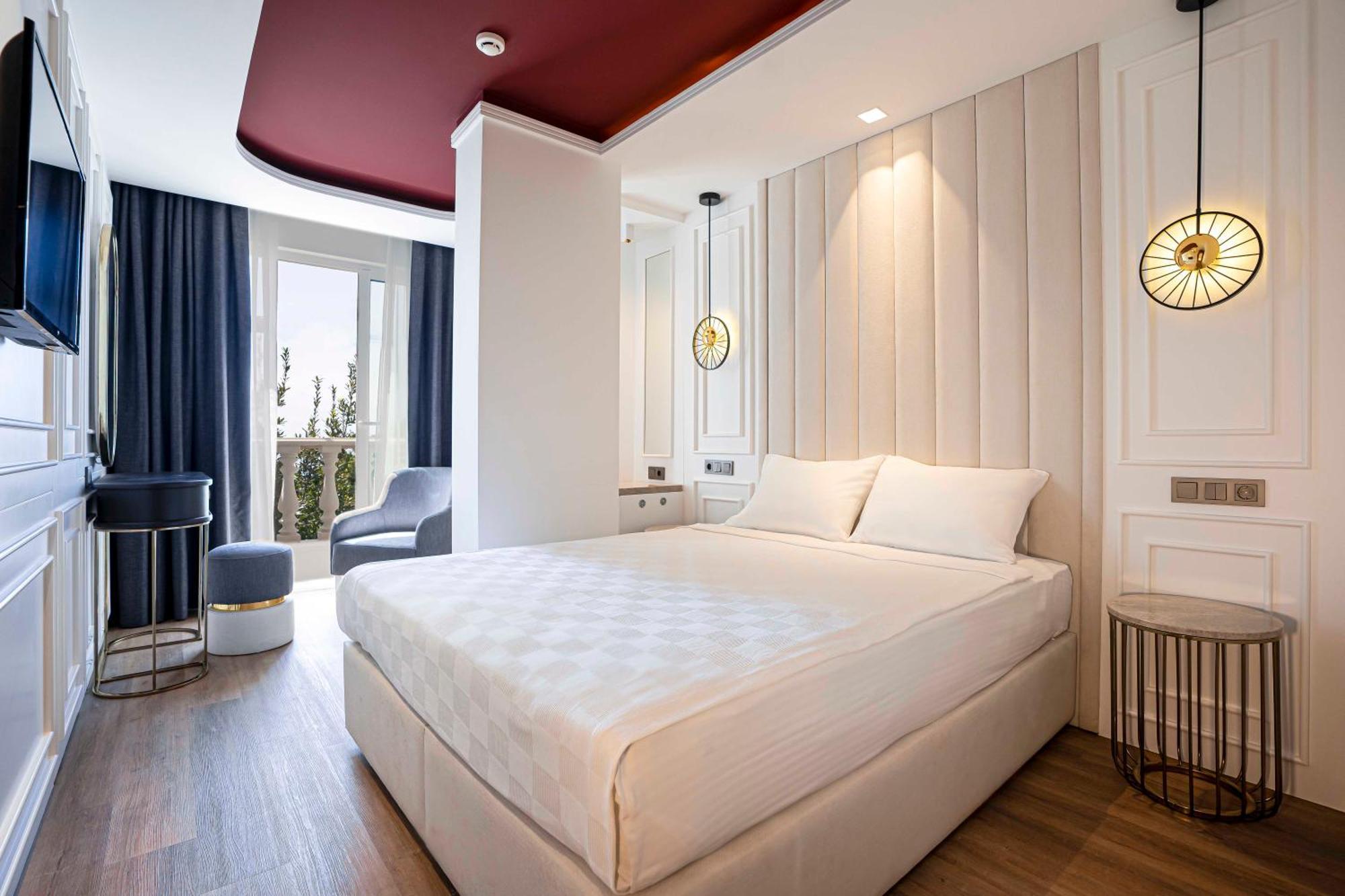 La Boutique & (adults Only) Otel 4*